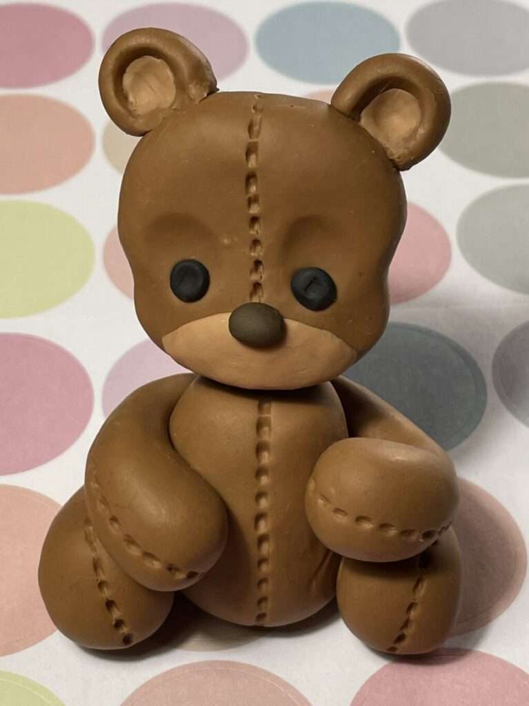 Teddybär Figur aus Polymerton von tiny things jewelry