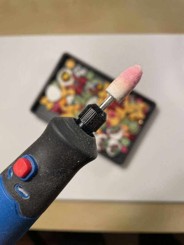 Schleifen & Polieren der fertig gehärteten Schmuckelemente I tiny things jewelry