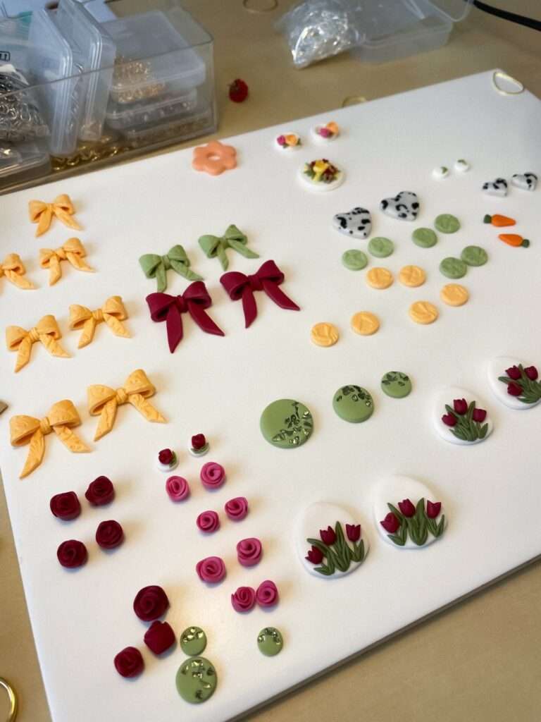 gehärtete Schmuckelemente aus Polymerton I tiny things jewelry